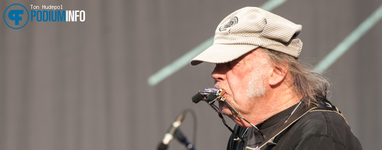 Neil Young op Neil Young - 01/07 - Stadspark Groningen foto