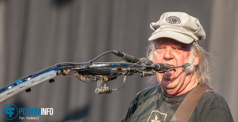 Neil Young op Neil Young - 01/07 - Stadspark Groningen foto