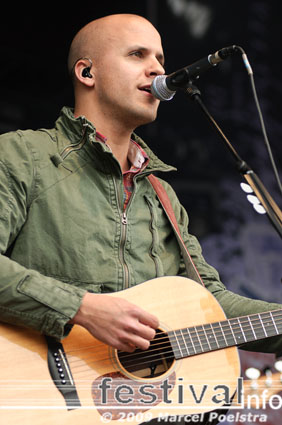 Milow op Bevrijdingsfestival Groningen 2009 foto
