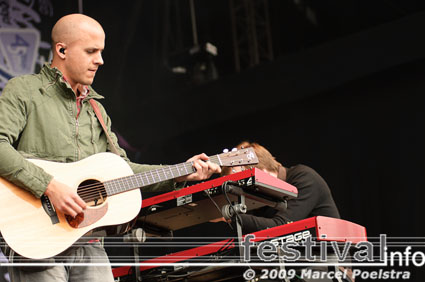 Milow op Bevrijdingsfestival Groningen 2009 foto