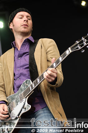 Milow op Bevrijdingsfestival Groningen 2009 foto