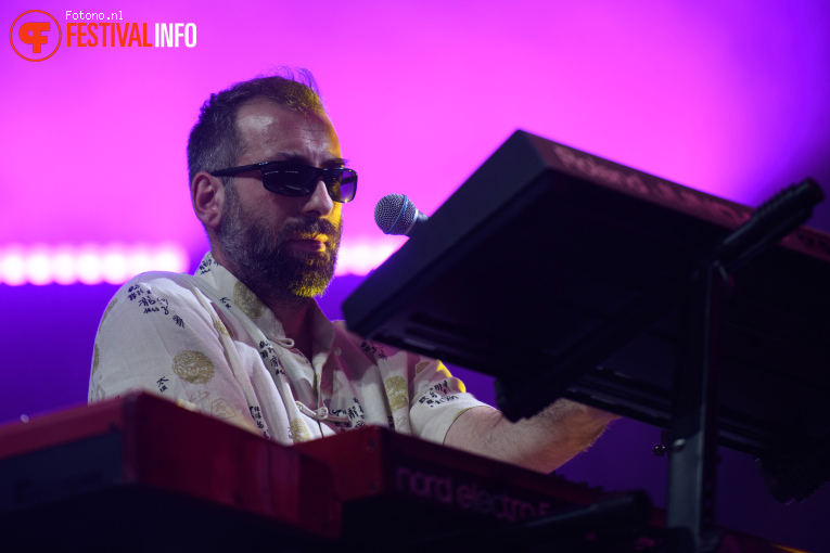 Bassolino op Down the Rabbit Hole 2025 - Zaterdag foto