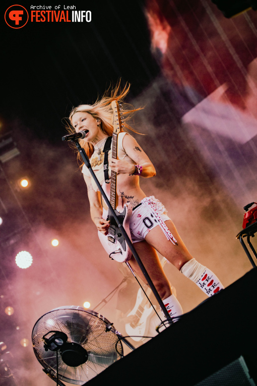 Wet Leg op Down the Rabbit Hole 2025 - Zaterdag foto