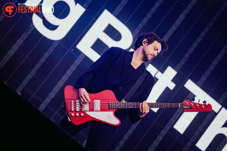 Nothing But Thieves op Down the Rabbit Hole 2025 - Zondag foto
