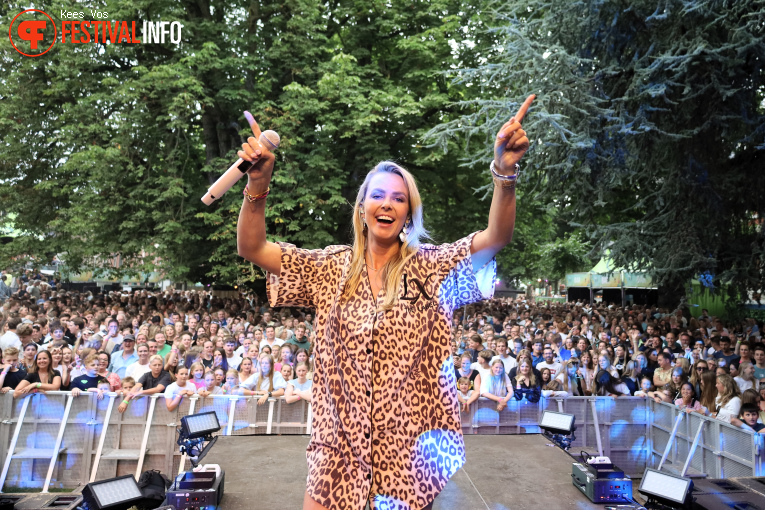 Monique Smit op Muze Misse 2025 foto