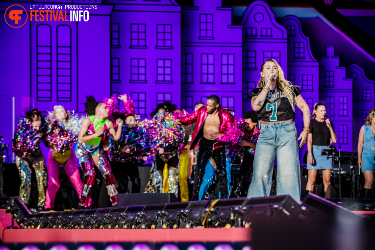 Roxeanne Hazes op De Amsterdamse Zomer 2025 foto