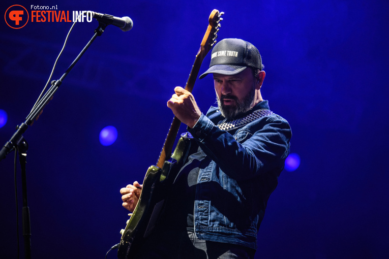 Dizzy Mizz Lizzy op Bospop 2025 - Vrijdag foto