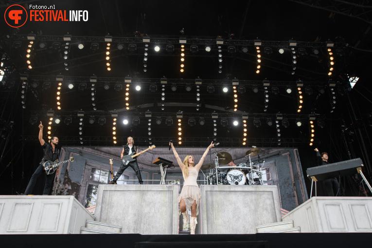 Davina Michelle op Bospop 2025 - Zaterdag foto