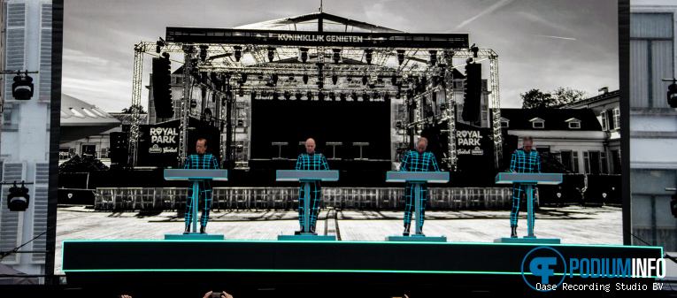 Kraftwerk op Kraftwerk - Royal Park Live - 12/07 - Paleis Soestdijk foto