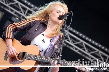 Miss Montreal op Bevrijdingsfestival Overijssel 2009 foto