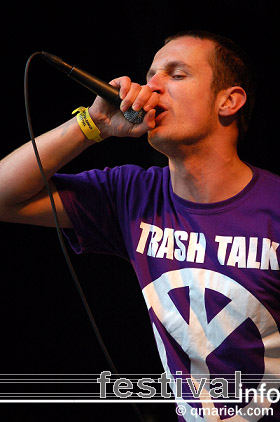 Striking Justice op Bevrijdingsfestival Overijssel 2009 foto