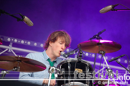 The Wombats op Bevrijdingsfestival Overijssel 2009 foto