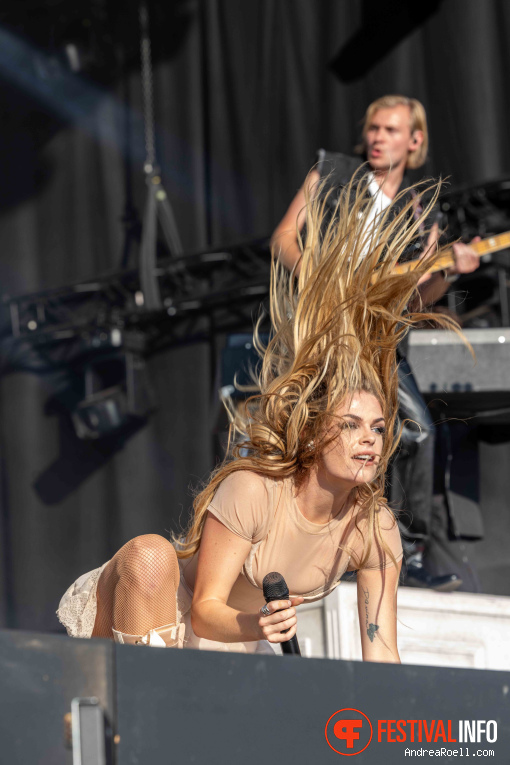 Davina Michelle op Zwarte Cross Festival 2025 - Vrijdag foto
