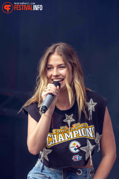 Roxy Dekker op Zwarte Cross Festival 2025 - Zaterdag foto