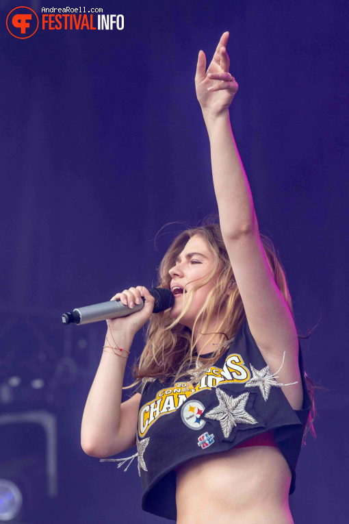 Roxy Dekker op Zwarte Cross Festival 2025 - Zaterdag foto