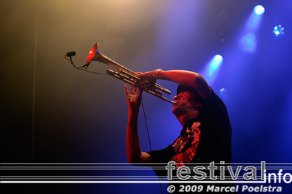 Kyteman's Hiphop Orkest op Vlaamse Reuzen Hollandse Leeuwen 2009 foto