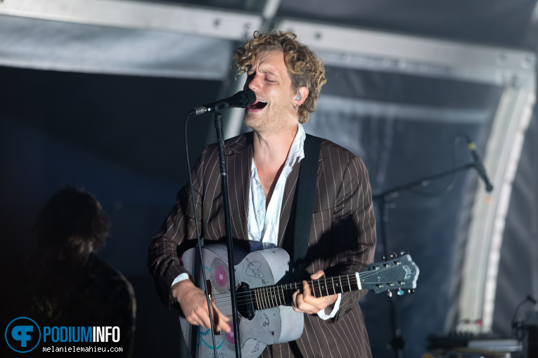 Warhaus op Live At Amsterdamse Bos: Warhaus - 07/08 - Openlucht Theater Amsterdamse Bos foto