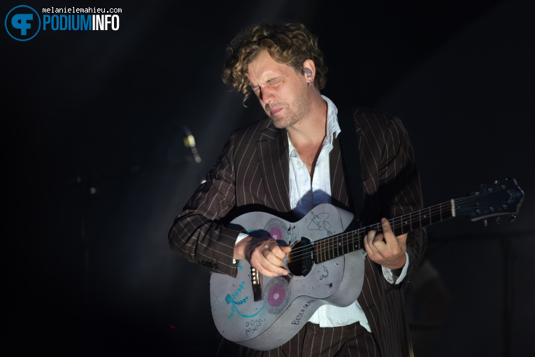Warhaus op Live At Amsterdamse Bos: Warhaus - 07/08 - Openlucht Theater Amsterdamse Bos foto