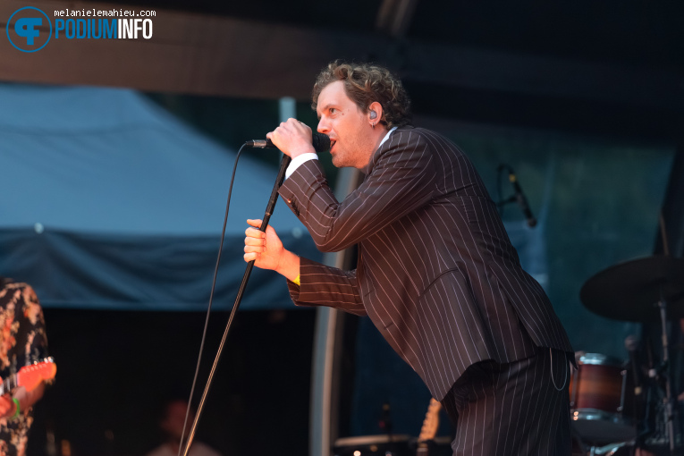 Warhaus op Live At Amsterdamse Bos: Warhaus - 07/08 - Openlucht Theater Amsterdamse Bos foto