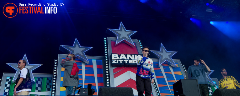 Bankzitters op Huntenpop 2025 foto