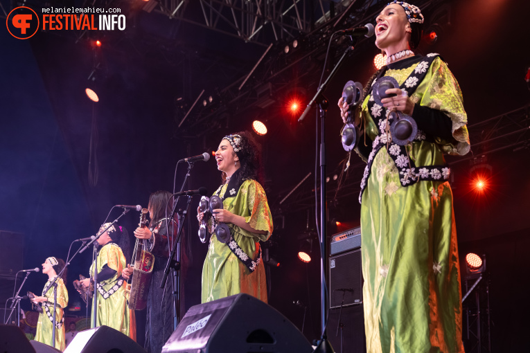 Asmâa Hamzaoui & Bnat Timbouktou op Paléo 2025 foto