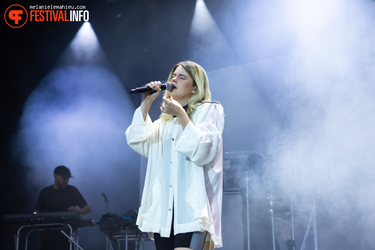 Zaho De Sagazan op Paléo 2025 foto