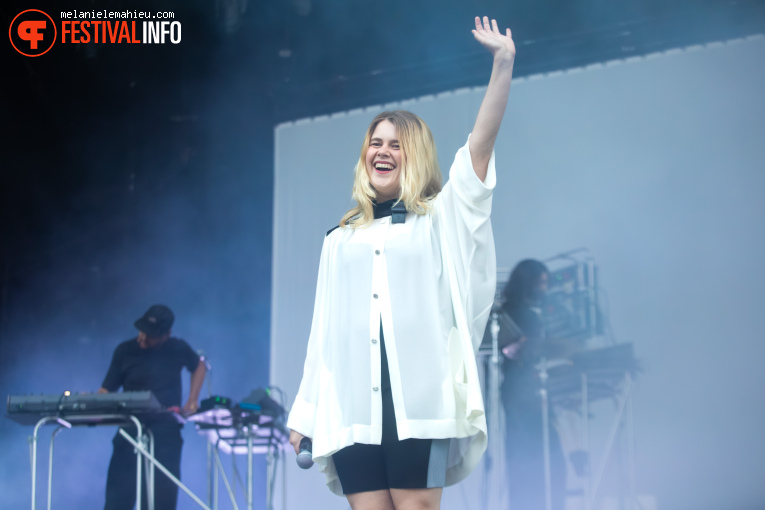 Zaho De Sagazan op Paléo 2025 foto