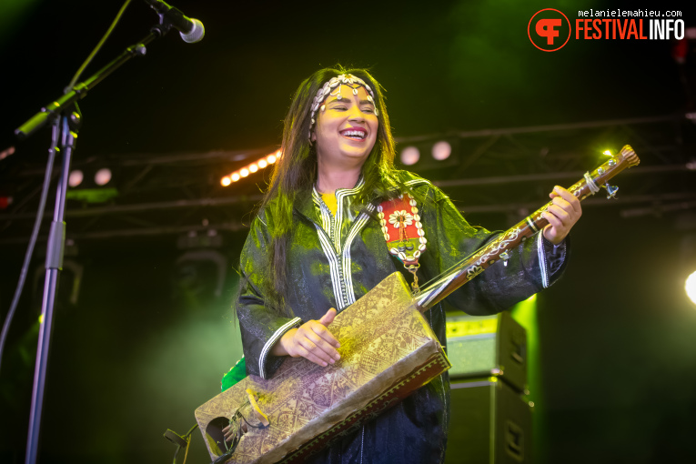 Asmâa Hamzaoui & Bnat Timbouktou op Paléo 2025 foto