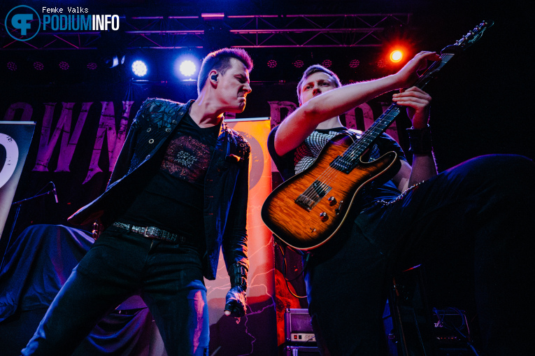 TerraDown op Drowning Pool - 13/08 - Poppodium Volt foto