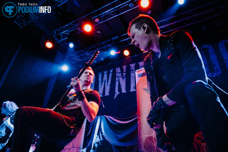 TerraDown op Drowning Pool - 13/08 - Poppodium Volt foto