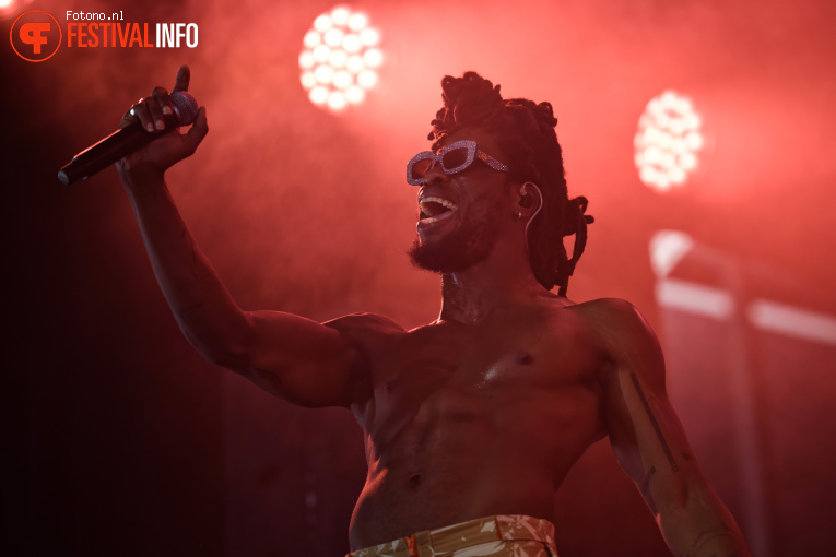 Obongjayar op Lowlands 2025 - Vrijdag foto