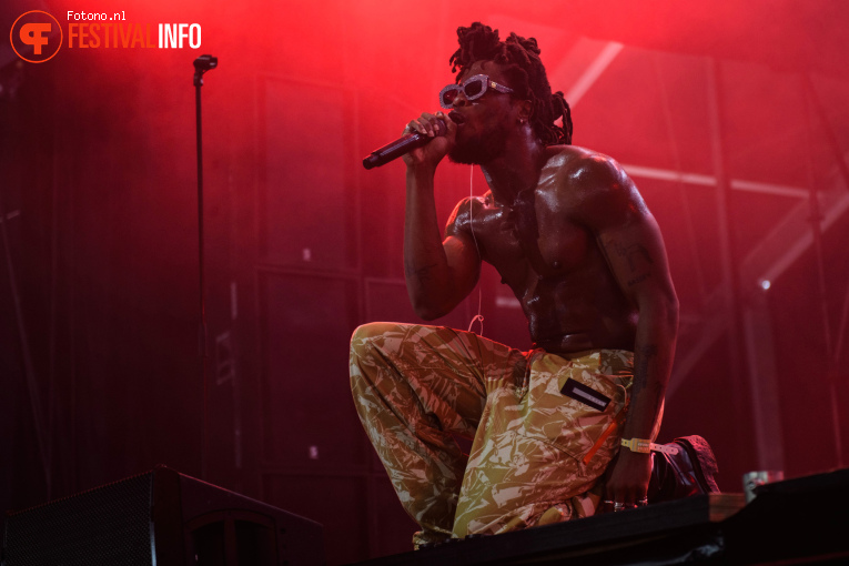 Obongjayar op Lowlands 2025 - Vrijdag foto