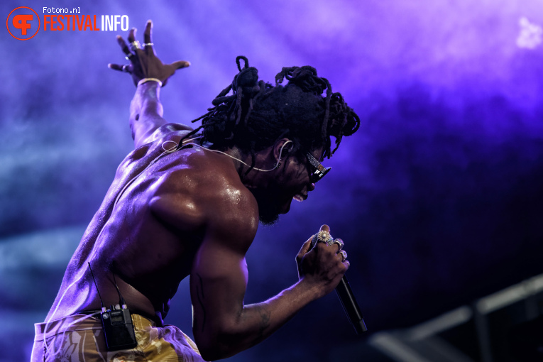 Obongjayar op Lowlands 2025 - Vrijdag foto