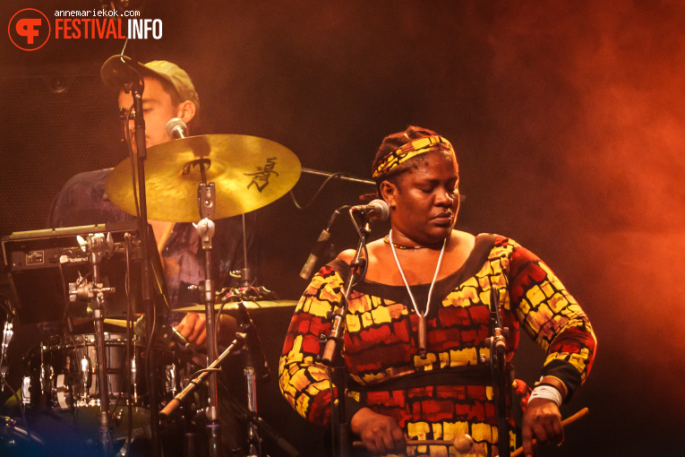The Zawose Queens op Lowlands 2025 - Vrijdag foto