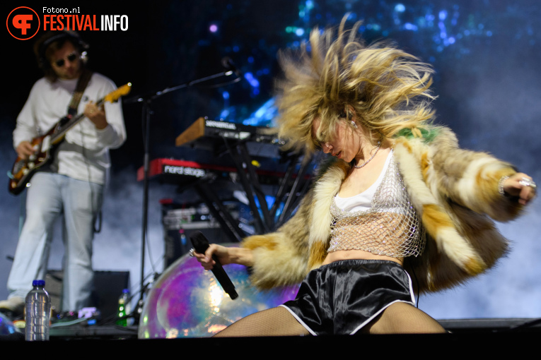 Suki Waterhouse op Lowlands 2025 - Zaterdag foto