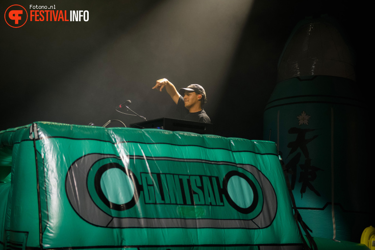 Glintsal op Lowlands 2025 - Zaterdag foto