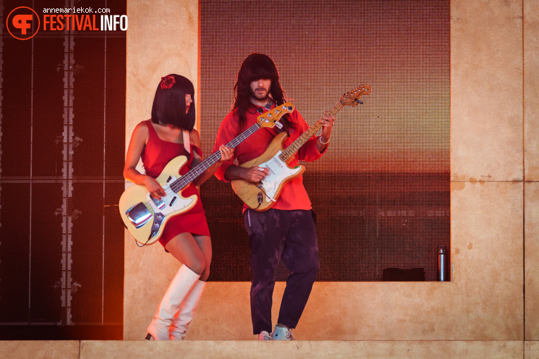 Khruangbin op Lowlands 2025 - Zondag foto