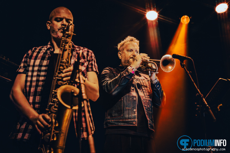 The Amy Winehouse Band op The Amy Winehouse Band - 04/09 - Melkweg foto
