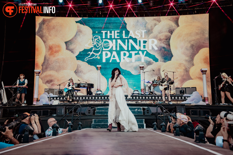 The Last Dinner Party op Cabaret Vert 2025 foto