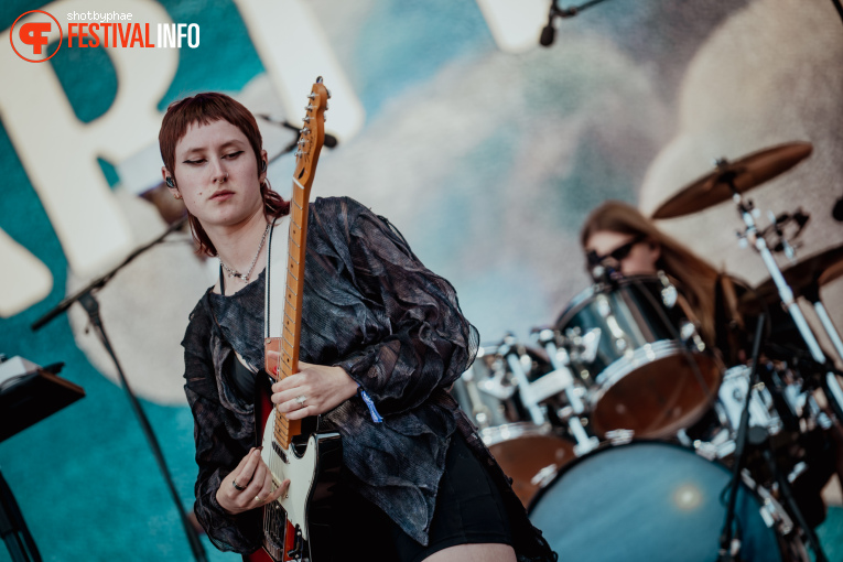 The Last Dinner Party op Cabaret Vert 2025 foto