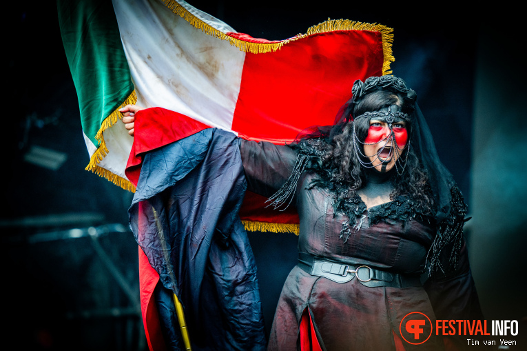 Fleshgod Apocalypse op Dynamo MetalFest 2025 - Zondag foto