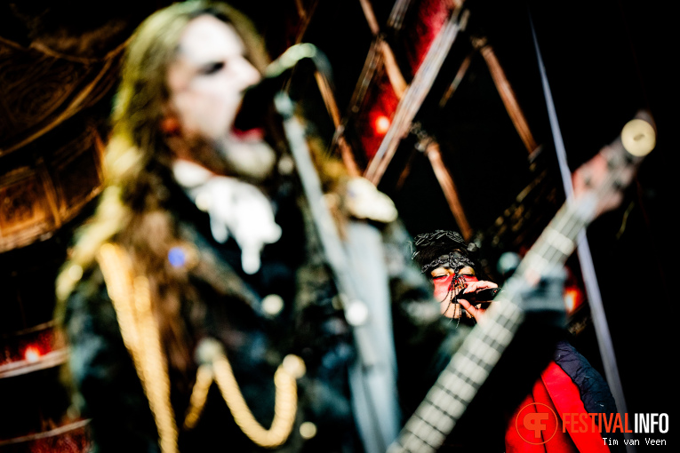 Fleshgod Apocalypse op Dynamo MetalFest 2025 - Zondag foto