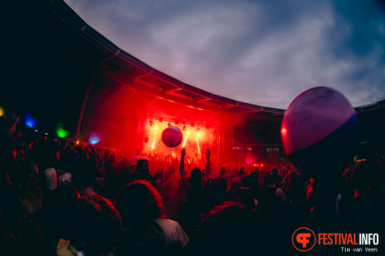 Kublai Khan TX op Dynamo MetalFest 2025 - Zondag foto
