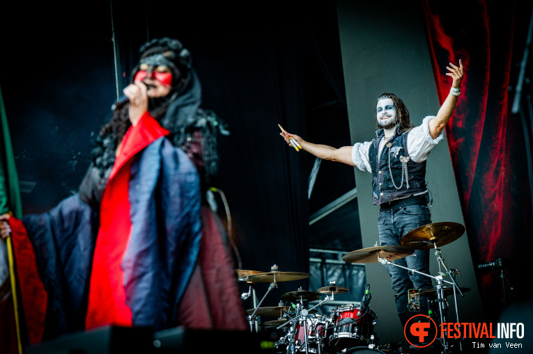 Fleshgod Apocalypse op Dynamo MetalFest 2025 - Zondag foto