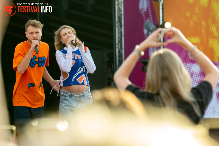 Suzan & Freek op Het Grootste Zomerfeest van Nederland 2025 foto