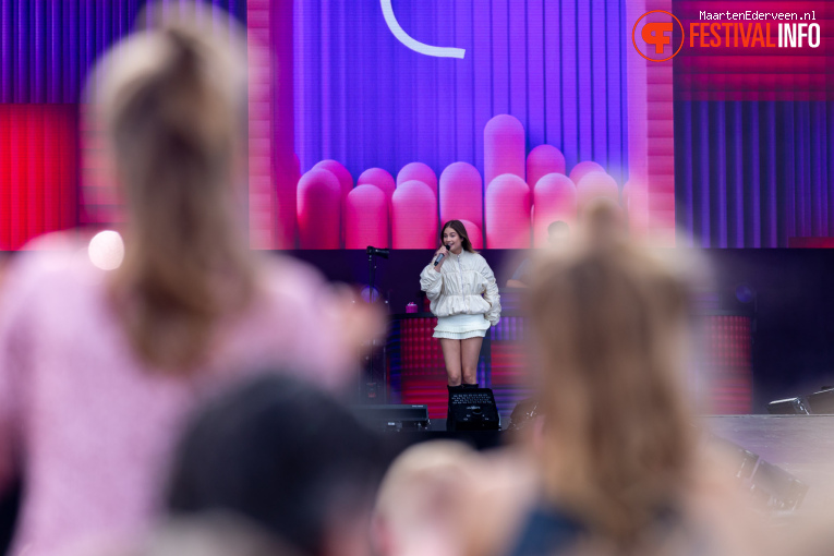 Roxy Dekker op Het Grootste Zomerfeest van Nederland 2025 foto