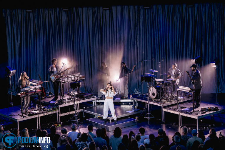 Eefje de Visser op Zuiderpark Live: Eefje de Visser - 24/08 - Zuiderparktheater foto