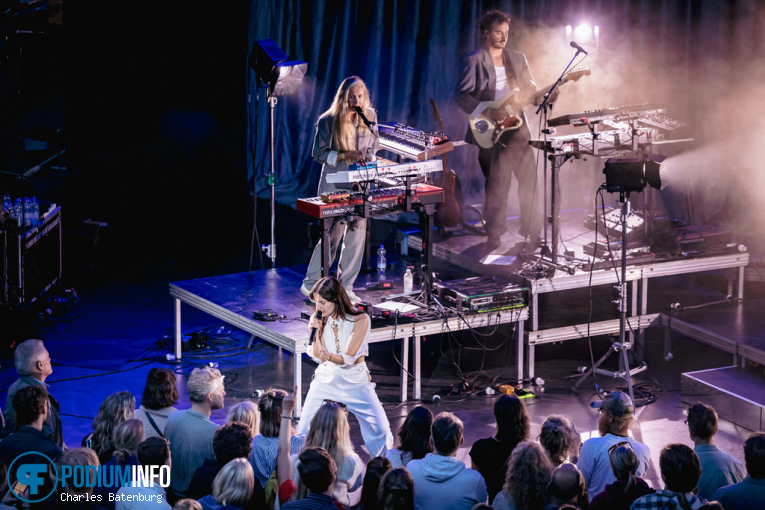 Eefje de Visser op Zuiderpark Live: Eefje de Visser - 24/08 - Zuiderparktheater foto