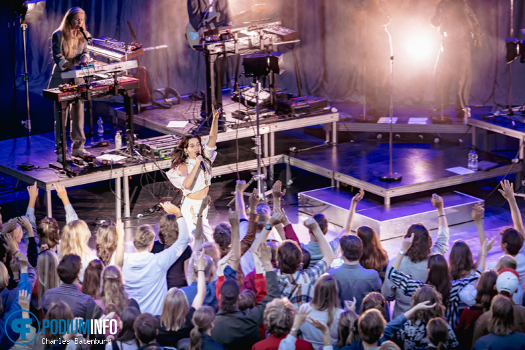Eefje de Visser op Zuiderpark Live: Eefje de Visser - 24/08 - Zuiderparktheater foto