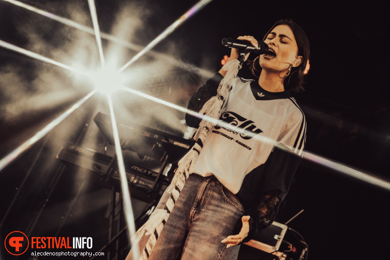 Luna (NL) op Appelpop 2025 - Vrijdag foto